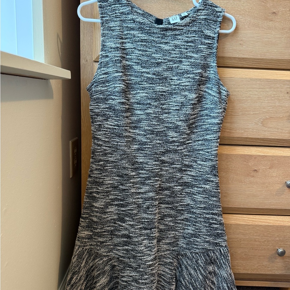 Elegant Gray Knit Dress